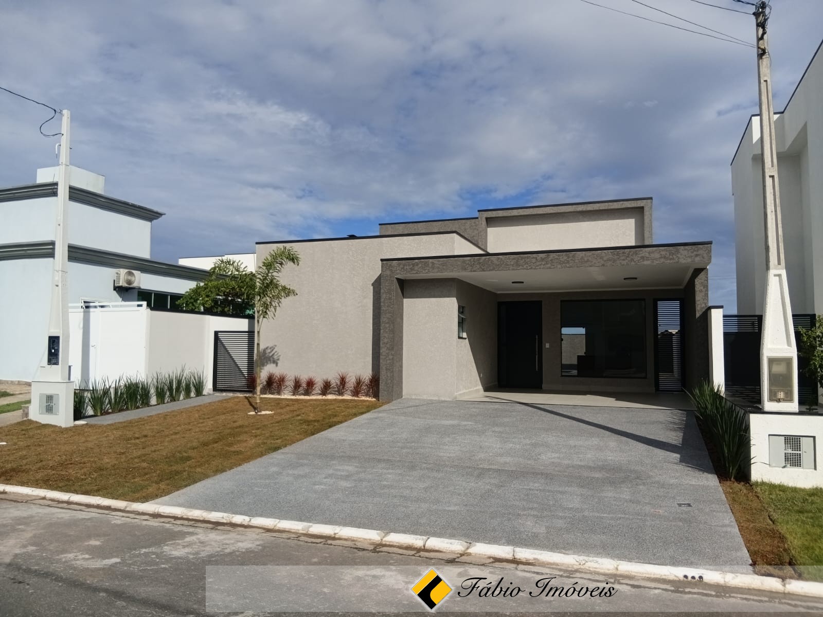 casa nova em Condomínio/Clube