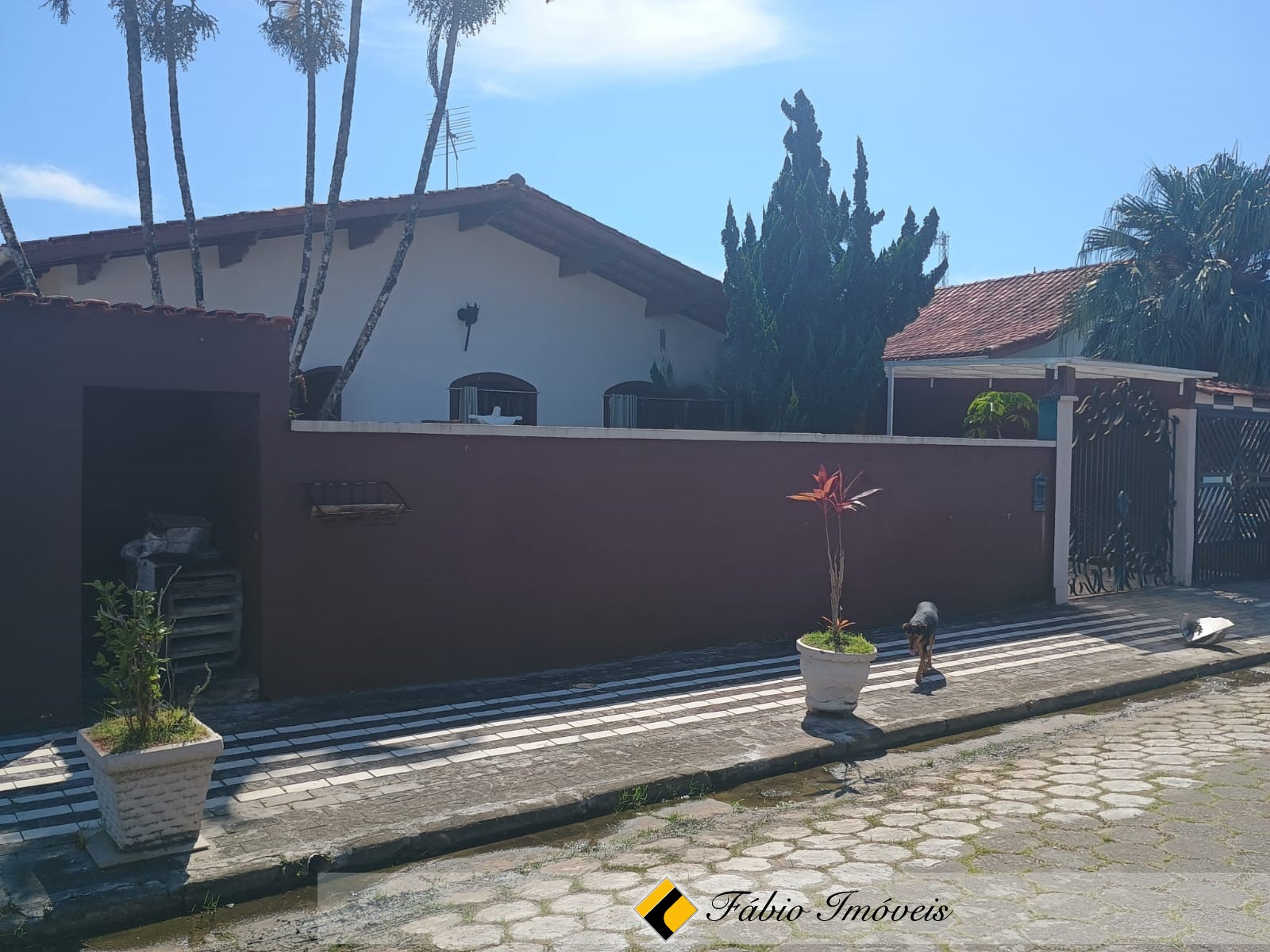 Casa no Parque Turístico com espaço para piscina!