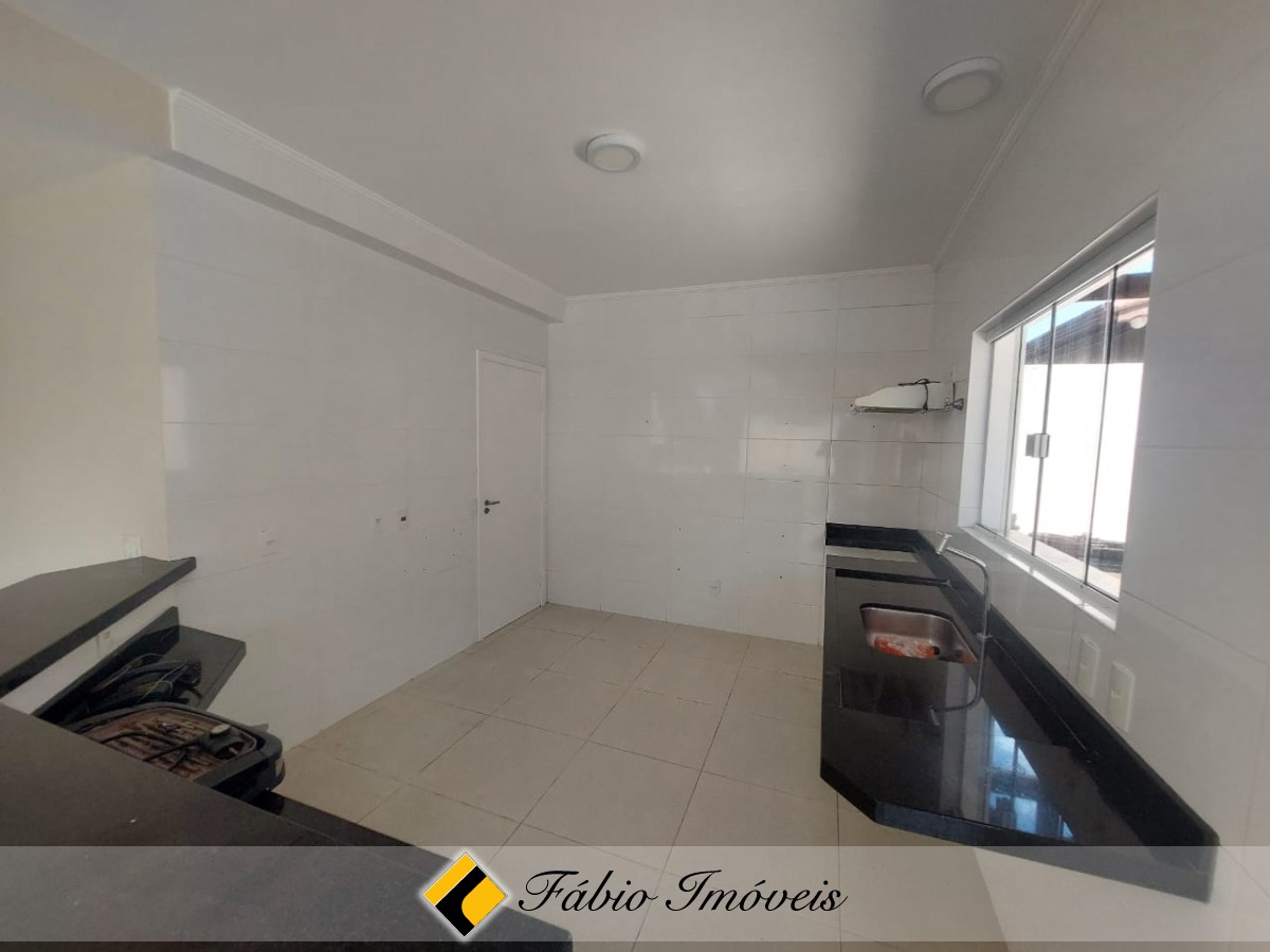 Sobrado com piscina em ótimo bairro! – Foto 28