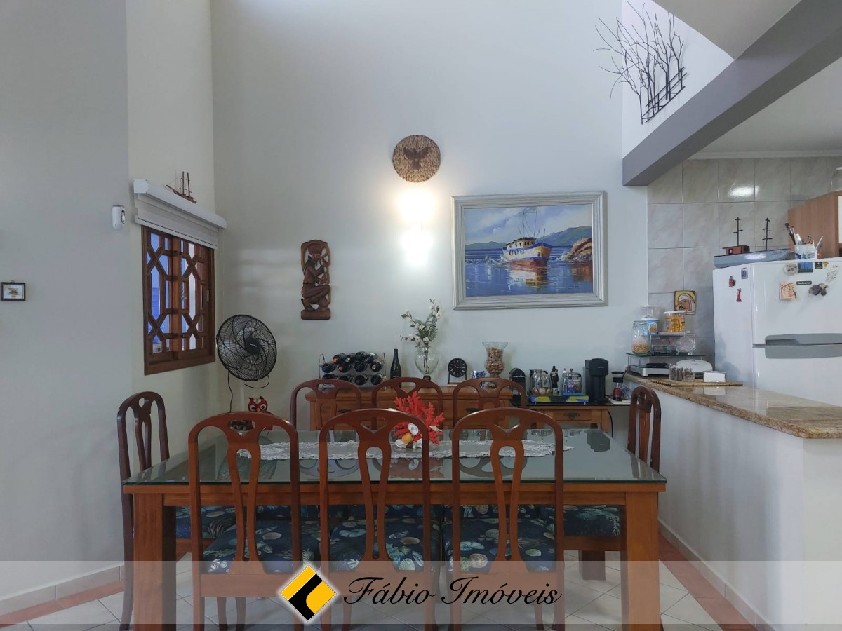 Sobrado lado praia com 4 dormitórios!! – Foto 37